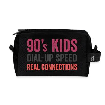 90s Kids – Einwahlgeschwindigkeit. Echte Verbindungen - Recycelte Kulturtasche - Schwarz - Vorne