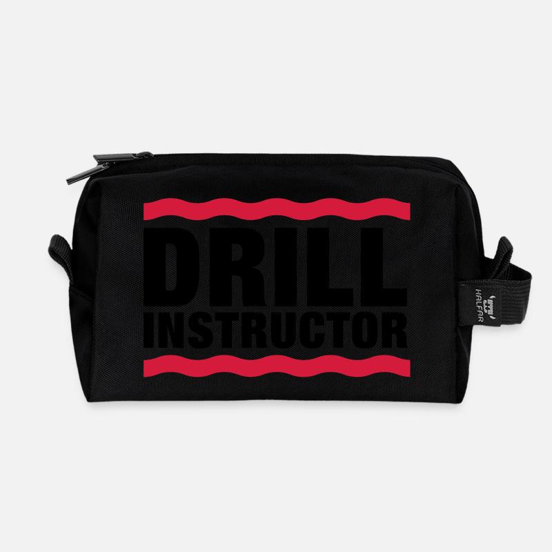 drill_instructor__f2 - Recycelte Kulturtasche - Schwarz