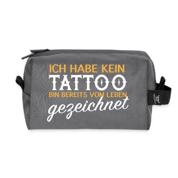 Kein Tattoo, vom Leben gezeichnet - Recycelte Kulturtasche - Anthrazit - Vorne