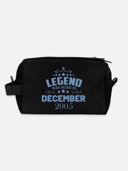 Geburtstag Legend Dezember 2005 - Recycelte Kulturtasche - Schwarz - Hinten