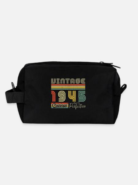1945 Geburtstag 1945 Jahrgang Geburtstag 1945 - Recycelte Kulturtasche - Schwarz - Hinten