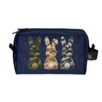 3 Hasen von hinten in einer Reihe Cap Tarnfarben  - Recycelte Kulturtasche - Navy - Vorne