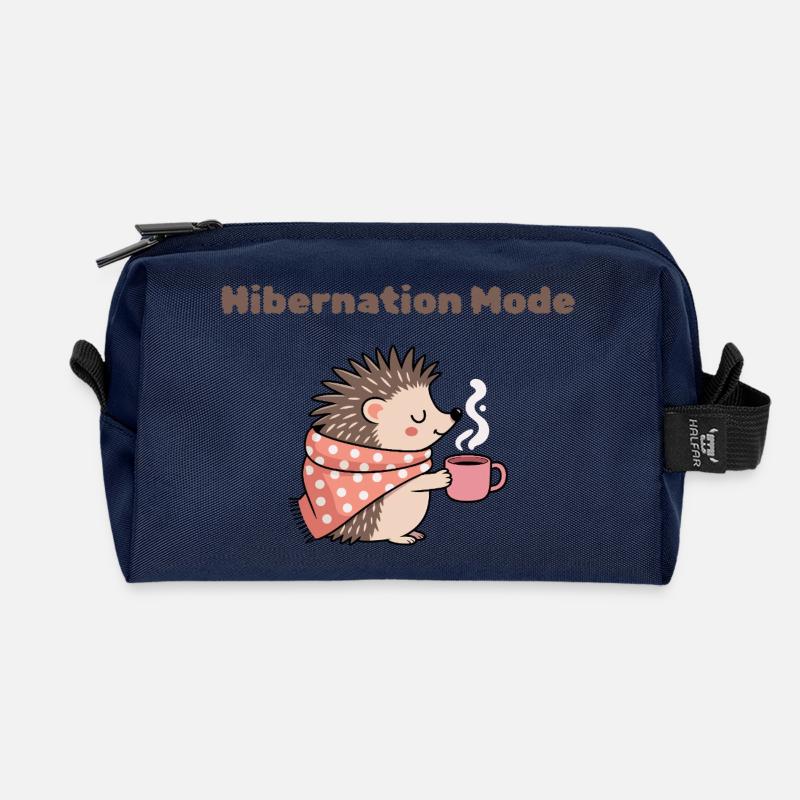 Winterschlafmodus – Süßer Igel mit heißem Getränk - Recycelte Kulturtasche - Navy
