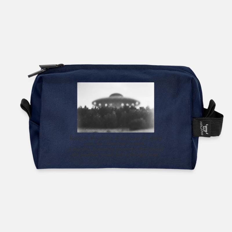 Die Silhouette, die sich abzeichnet - Recycelte Kulturtasche - Navy