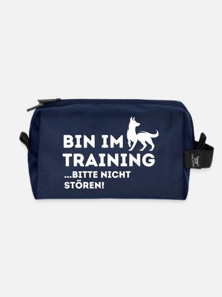 BIN IM TRAINING! Bitte nicht stören. - Recycelte Kulturtasche - Navy