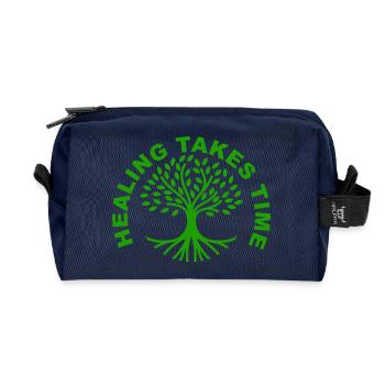 Heilung braucht Zeit – Shirt zur Sensibilisierung für psychische Gesundheit - Recycelte Kulturtasche - Navy - Vorne