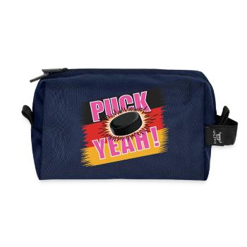 Puck Yeah – Eishockey T-Shirt - Recycelte Kulturtasche - Navy - Vorne