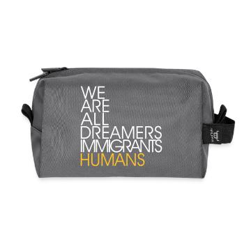 We Are All Dreamers Immigrants Humans -Anti Racism - Recycelte Kulturtasche - Anthrazit - Vorne