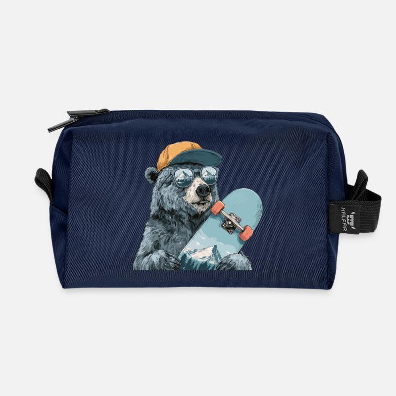 Bär Skater mit Bergreflexion - Recycelte Kulturtasche - Navy