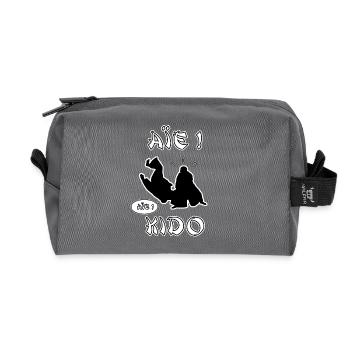 OUI! KIDO - WORDS OF WORDS - FRANCOIS VILLE - Recycled Toiletry Zip Bag - anthracite - Front