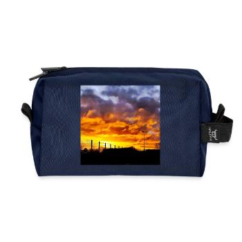 Sunset – Fire colors in the evening sky - Recycled Toiletry Zip Bag - navy - Front