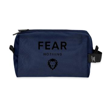 Fear Nothing Bold Lion Design - Trousse de toilette en tissu recyclé - marine - Devant