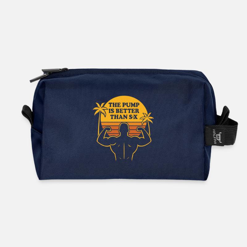 Der Pump ist besser – Gym Tee - Recycelte Kulturtasche - Navy