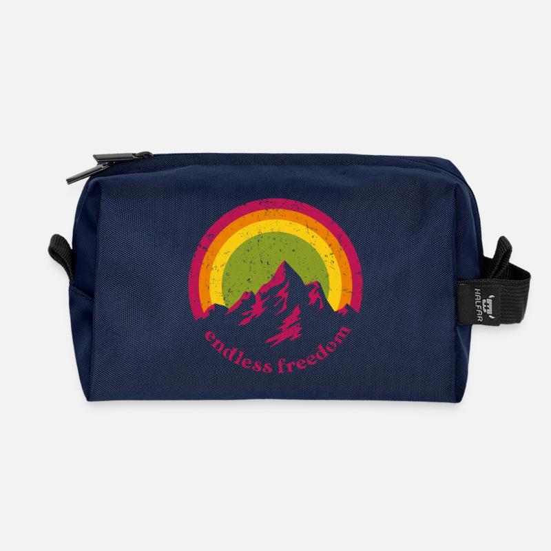 Abenteuer-Lust - Berge und Regenbogen der Freiheit - Recycelte Kulturtasche - Navy