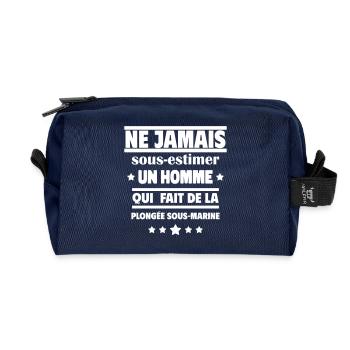 un homme qui fait de la plongée - Trousse de toilette en tissu recyclé - marine - Devant