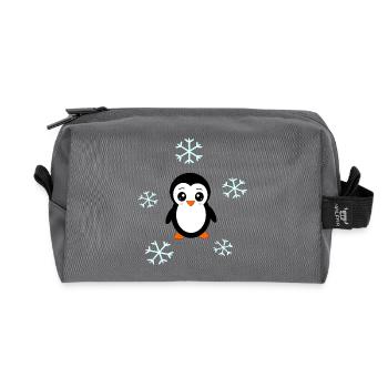 Pinguin im Schnee Schneeflocke Weihnachten - Recycelte Kulturtasche - Anthrazit - Vorne
