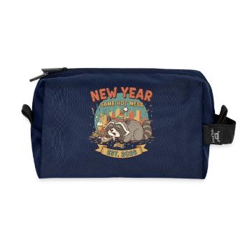 New Year Same Hot Mess Est. 2026 Celebration - Recycelte Kulturtasche - Navy - Vorne