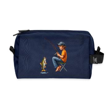 Junge beim Angeln Naturmotiv - Recycelte Kulturtasche - Navy - Vorne
