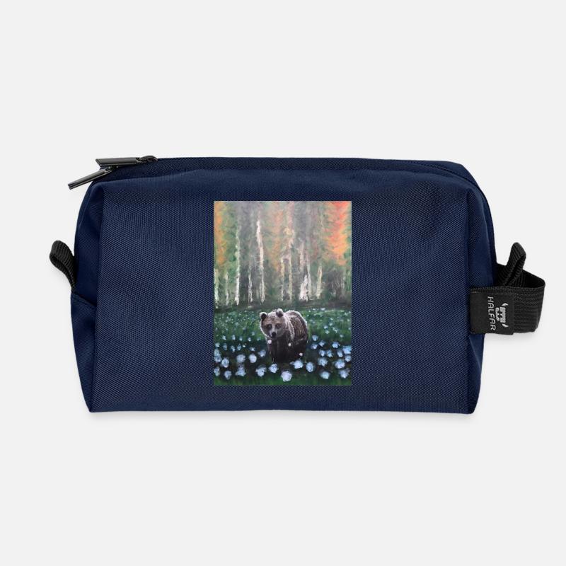 Bär in verschneiter Waldszene - Recycelte Kulturtasche - Navy