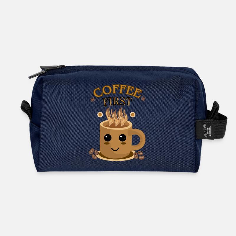 Coffee First – Kawaii | Kaffeetasse Motiv - Recycelte Kulturtasche - Navy