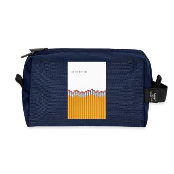 Be Different Minimalist Statement Design - Recycelte Kulturtasche - Navy - Vorne