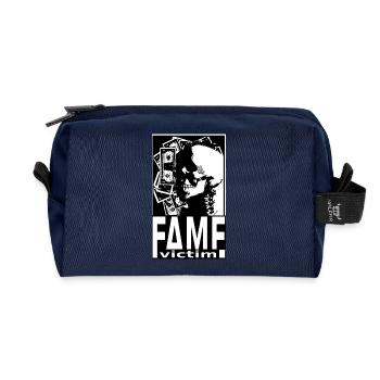 Famous Victim Skull Shirt – Streetwear Dark Money - Trousse de toilette en tissu recyclé - marine - Devant