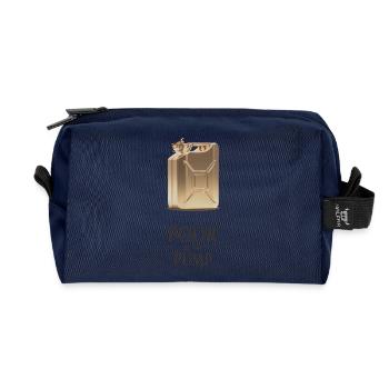 Poor At The Pump Funny Fuel Statement - Recycelte Kulturtasche - Navy - Vorne