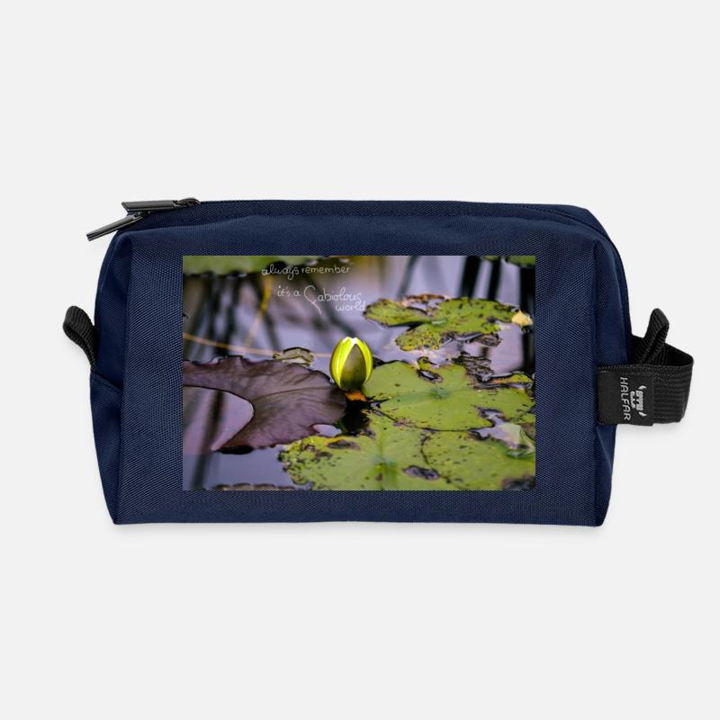 fabiolous world Seerosenteich - Recycelte Kulturtasche - Navy