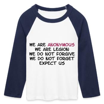Anonymous - Frauen Cropped Baseball T-Shirt 3/4 Arm - Weiß/Navy  - Vorne - Maraike (178cm)