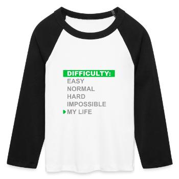Mode de difficulté – Ma vie - T-shirt Crop Top de Baseball Manches 3/4 Femme - blanc/noir - Devant - Maraike (178cm)
