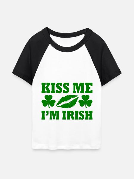 kiss me im irish - Frauen Cropped Baseball T-Shirt - Weiß/Schwarz