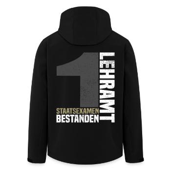 1. Staatsexamen Lehramt - Recycelte Männer Softshell-Jacke von Stanley/Stella - Schwarz - Hinten - AI Model Male 185 light (185cm)