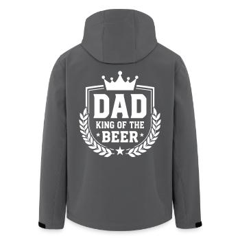 DAD KING OF THE BEER Wappen für Väter - Recycelte Männer Softshell-Jacke von Stanley/Stella - Schwarz - Hinten - AI Model Male 185 light (185cm)