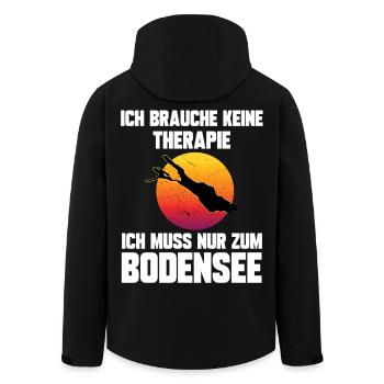Ich brauche keine Therapie ich muss zum Bodensee - Recycelte Männer Softshell-Jacke von Stanley/Stella - Schwarz - Hinten - AI Model Male 185 light (185cm)
