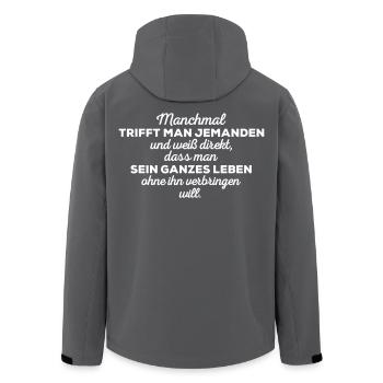 Manchmal trifft man jemanden... Lustige Sprüche - Recycelte Männer Softshell-Jacke von Stanley/Stella - Schwarz - Hinten - AI Model Male 185 light (185cm)