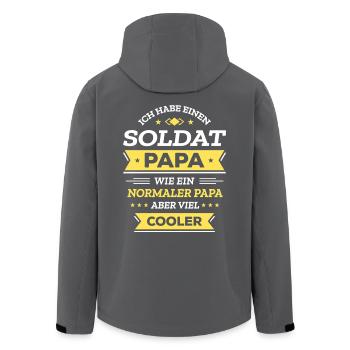COOL SOLDATPAPA GEBURTSTAG WEIHNACHTEN VATERTAG - Recycelte Männer Softshell-Jacke von Stanley/Stella - Schwarz - Hinten - AI Model Male 185 light (185cm)