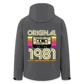 Original 1981: Retro Hits Kassette - Recycelte Männer Softshell-Jacke von Stanley/Stella - Anthrazit - Hinten - AI Model Male 185 light (185cm)