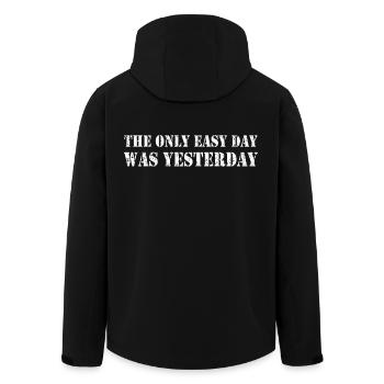 The Only Easy Day Was Yesterday US Army Spruch - Veste softshell homme en polyester recyclé Stanley/Stella - noir - Dos - AI Model Male 185 light (185cm)