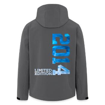 12. GEBURTSTAG LIMITED EDITION 2014 - Recycelte Männer Softshell-Jacke von Stanley/Stella - Anthrazit - Hinten - AI Model Male 185 light (185cm)