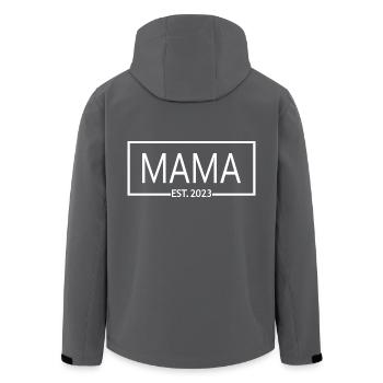 2023, werdende Mama, Schwangerschaftsankündigung - Recycelte Männer Softshell-Jacke von Stanley/Stella - Anthrazit - Hinten - AI Model Male 185 light (185cm)