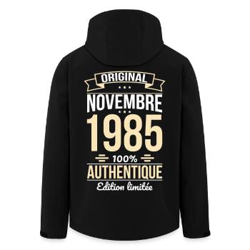 Anniversaire 40 ans - Original - Novembre 1985 - Veste softshell homme en polyester recyclé Stanley/Stella - noir - Dos - AI Model Male 185 light (185cm)