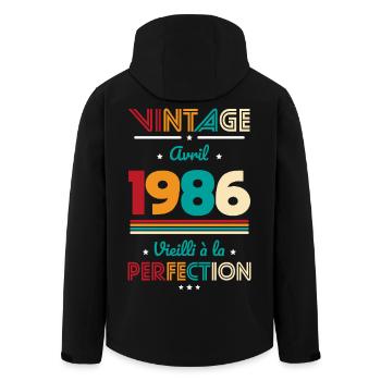 40 Jahre Jubiläum – Jahrgang – April 1986 - Recycelte Männer Softshell-Jacke von Stanley/Stella - Schwarz - Hinten - AI Model Male 185 light (185cm)