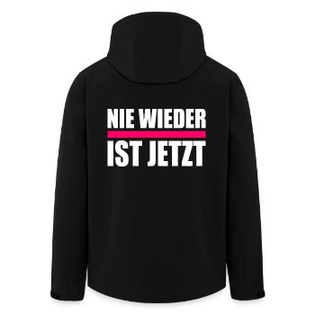 Nie wieder ist jetzt - Recycelte Männer Softshell-Jacke von Stanley/Stella - Schwarz - Hinten - AI Model Male 185 light (185cm)