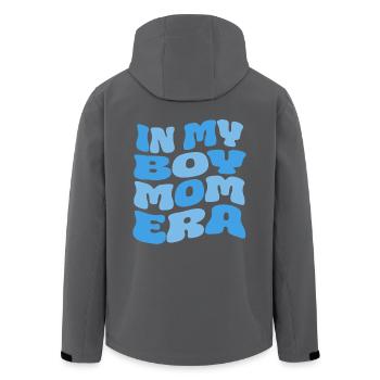 In My Boy Mom Era - Recycelte Männer Softshell-Jacke von Stanley/Stella - Schwarz - Hinten - AI Model Male 185 light (185cm)