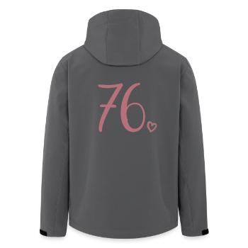 Süße Nummer 76, 76 Jahre alt, Geschenk zum 76. Geburtstag - Recycelte Männer Softshell-Jacke von Stanley/Stella - Schwarz - Hinten - AI Model Male 185 light (185cm)