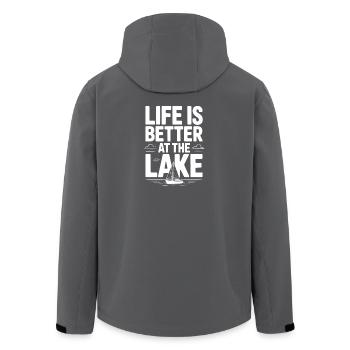 Das Leben am See ist besser - Recycelte Männer Softshell-Jacke von Stanley/Stella - Schwarz - Hinten - AI Model Male 185 light (185cm)
