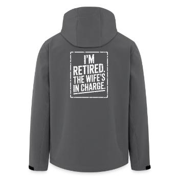 Im Ruhestand : Verantwortliche Ehefrau - Recycelte Männer Softshell-Jacke von Stanley/Stella - Anthrazit - Hinten - AI Model Male 185 light (185cm)