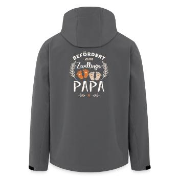 Befördert zum Zwillingspapa Papa von Zwillingen - Recycelte Männer Softshell-Jacke von Stanley/Stella - Schwarz - Hinten - AI Model Male 185 light (185cm)