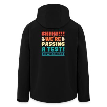 Lehrer Prüfung - Recycelte Männer Softshell-Jacke von Stanley/Stella - Schwarz - Hinten - AI Model Male 185 light (185cm)