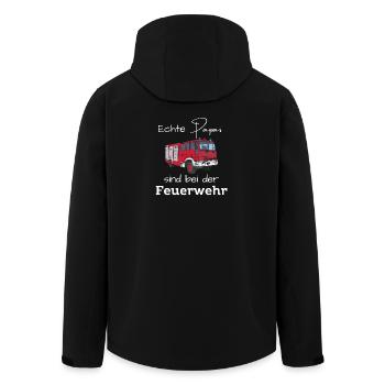 Echte Papas sind bei der Feuerwehr - Recycelte Männer Softshell-Jacke von Stanley/Stella - Schwarz - Hinten - AI Model Male 185 light (185cm)
